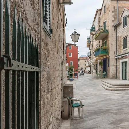 Heritage Palace Listun Lägenhet Makarska