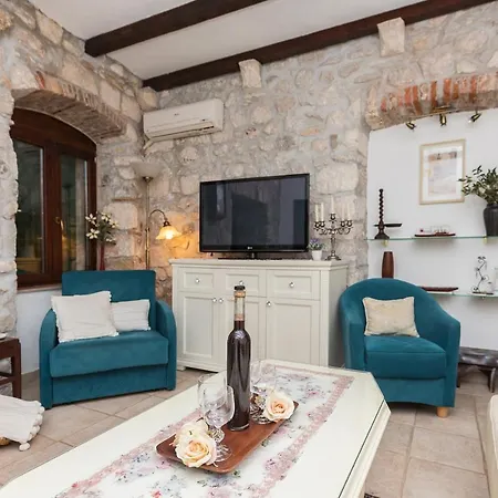 Heritage Palace Listun Makarska