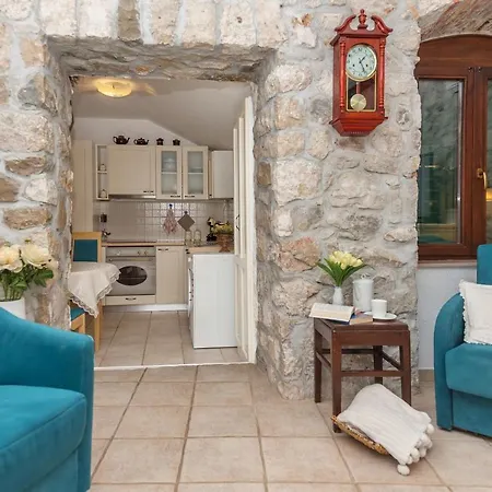 Heritage Palace Listun Lägenhet