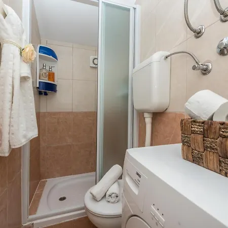 Heritage Palace Listun Lägenhet