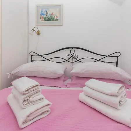 Heritage Palace Listun Lägenhet