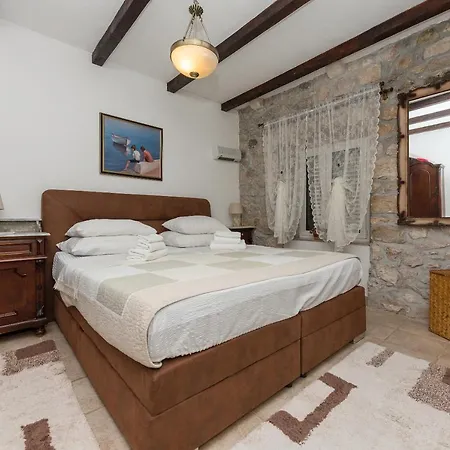 Heritage Palace Listun * Makarska