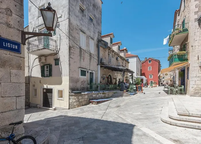 Appartamento Heritage Palace Listun